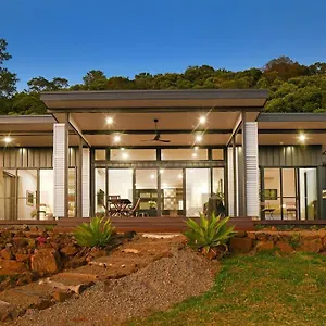 Holiday home Wild Rosemary, Maleny