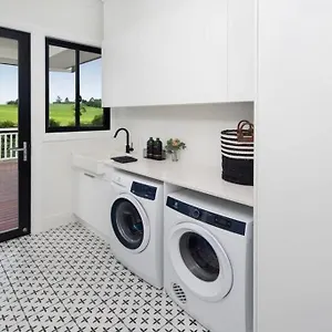 Holiday home The Easton - Hamptons Countryside Retreat, Maleny